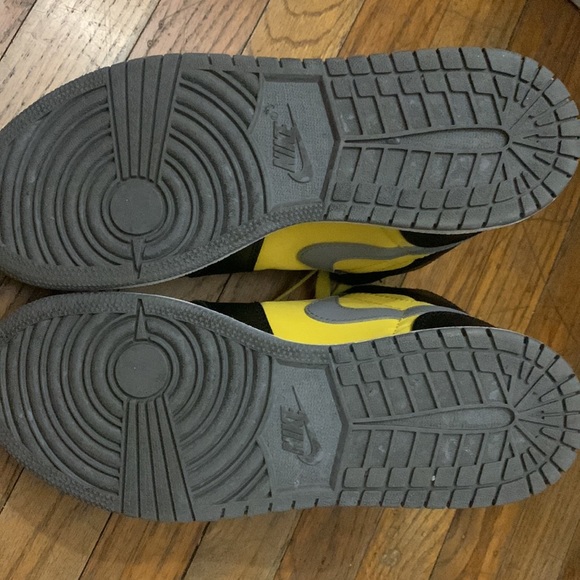 Air Jordan 1 - Picture 4 of 5